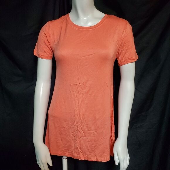 NWT Zenana Outfitters Deep Coral Short Sleeve Tee - Picture 4 of 7